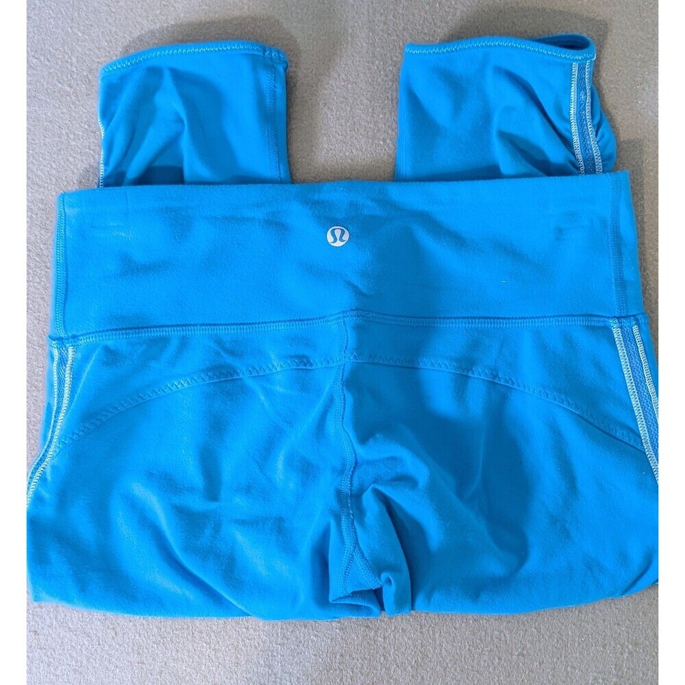 Lululemon Crop Capri Leggings Size 6 Bright Cyan Blue Ruched Hem 16.5" Inseam